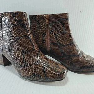 Womens Clarks Sheer Flora 2 Snakeskin Ankle Booties Size 9.5 Animal Print Party